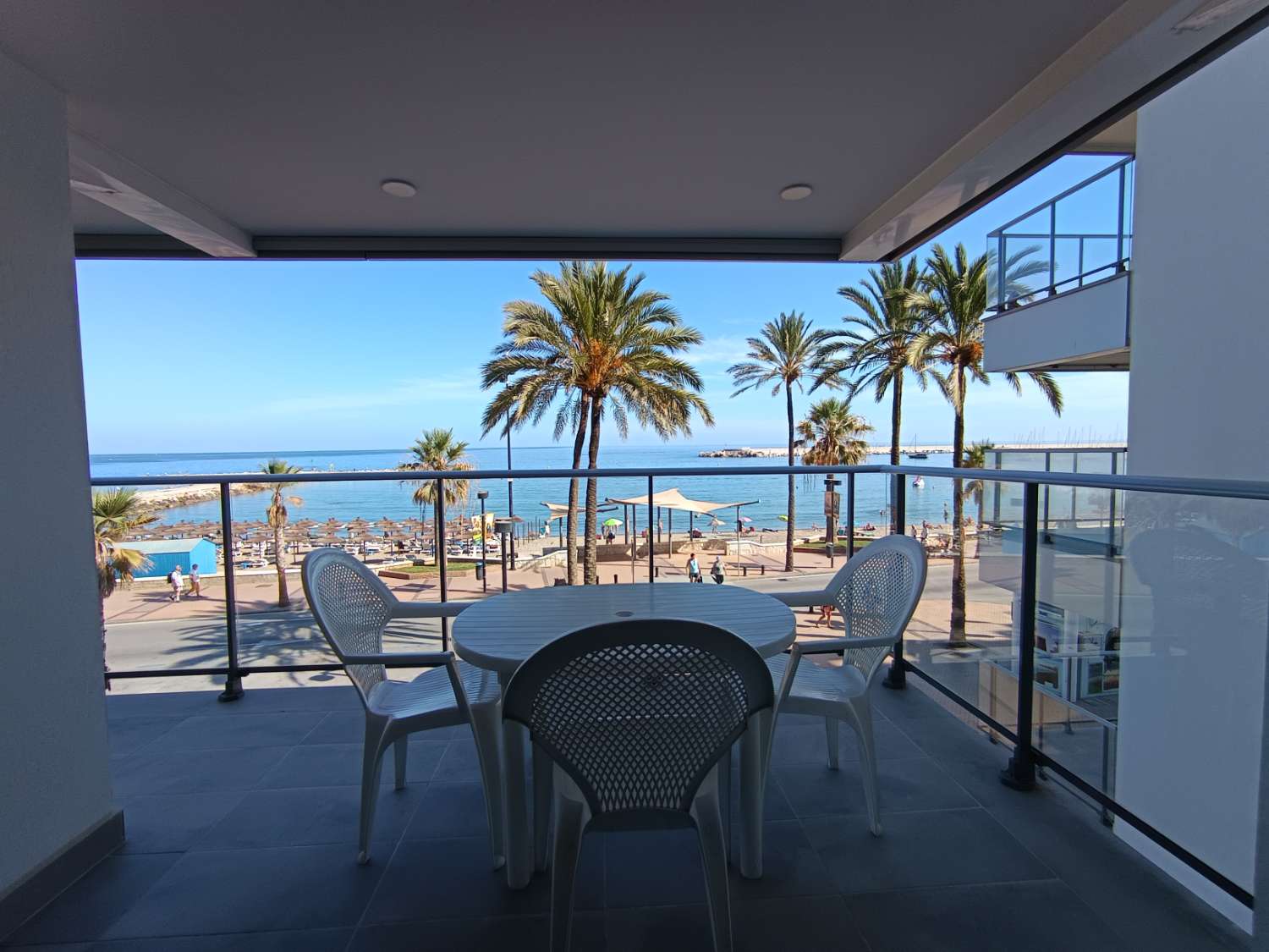 Piso en Fuengirola - 1ª línea de playa (Puerto Deportivo)