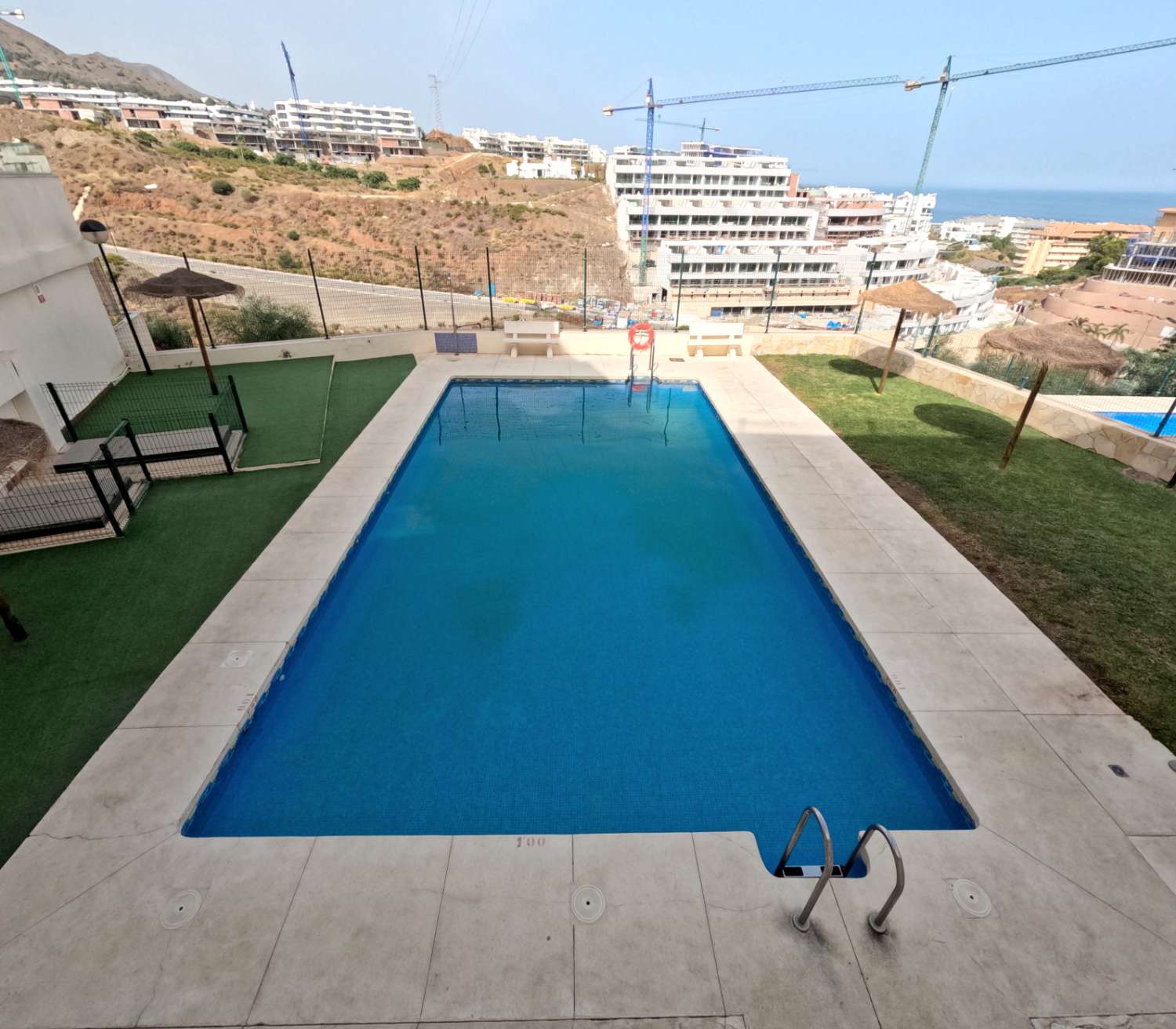 Piso en urb. Torreblanca (Fuengirola)