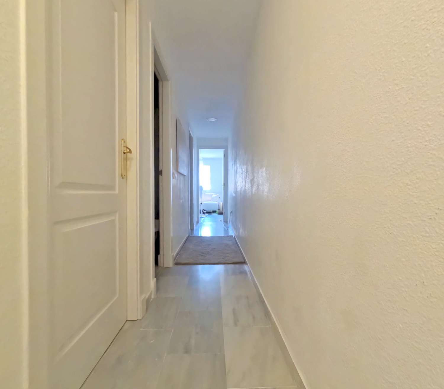 Piso en urb. Torreblanca (Fuengirola)