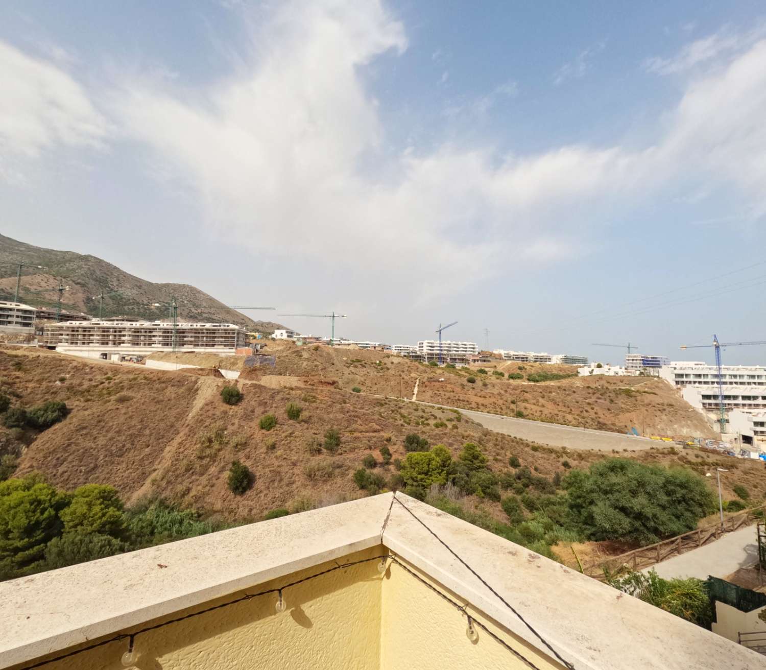 Piso en urb. Torreblanca (Fuengirola)